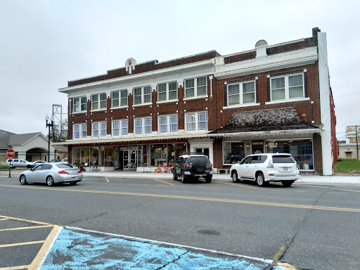 Flea Market «Treasure City Market LLC», reviews and photos, 121 S Washington St, DeRidder, LA 70634, USA