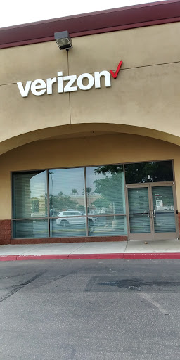 Cell Phone Store «Verizon», reviews and photos, 9889 Magnolia Ave, Riverside, CA 92503, USA