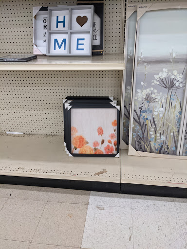 Discount Store «Big Lots», reviews and photos, 11 Robert Smalls Pkwy, Beaufort, SC 29903, USA