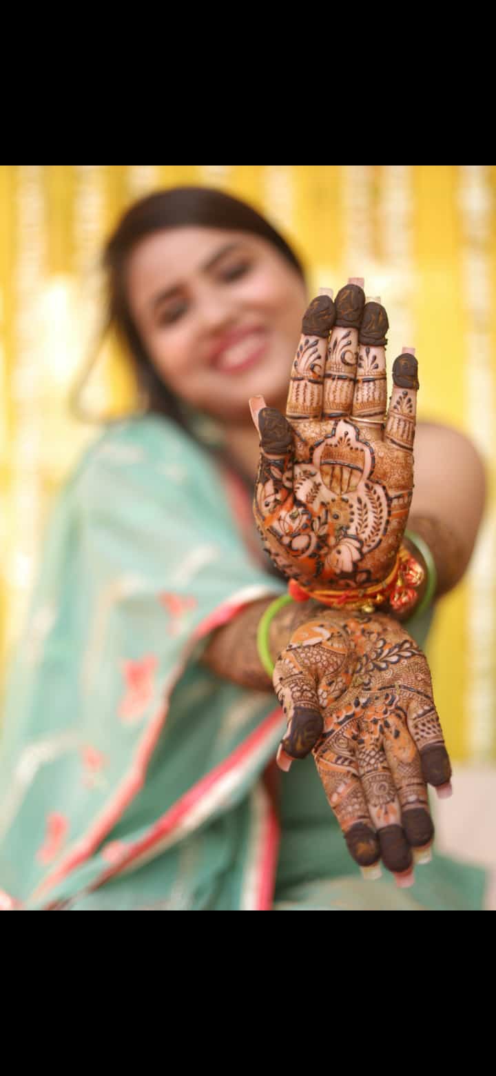Rohit Mehandi Art-Best Bridal Mehandi Artist in AgraTop Mehandi Artist in AgraHome Service Free