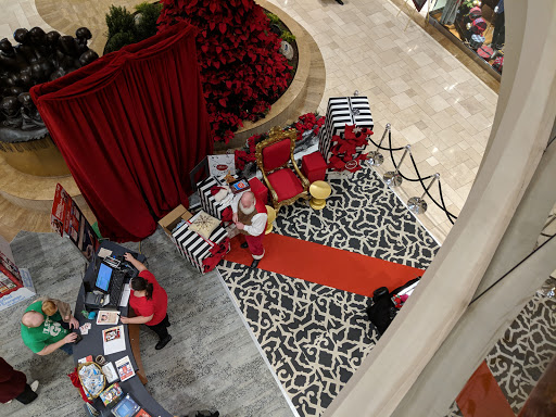 Furniture Store «Crate and Barrel», reviews and photos, 199 Boylston St, Chestnut Hill, MA 02467, USA