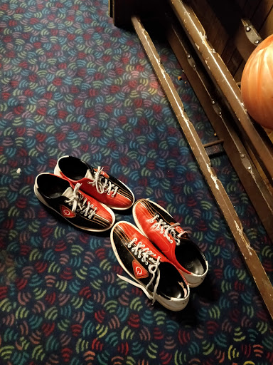 Bowling Alley «Madison Park Family Bowling Center», reviews and photos, 25023 John R Rd, Madison Heights, MI 48071, USA
