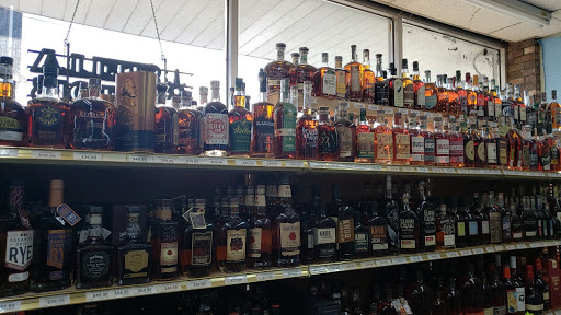 Liquor Store «Westmont Liquors», reviews and photos, 310 Ogden Ave, Westmont, IL 60559, USA
