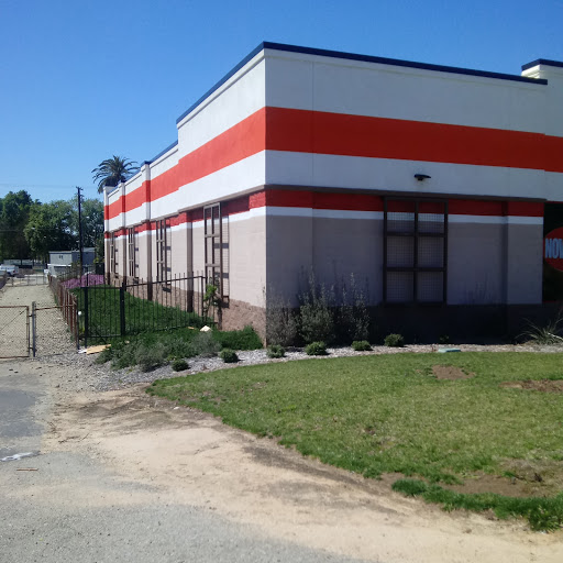 Auto Parts Store «AutoZone», reviews and photos, 736 E Alosta Ave, Azusa, CA 91702, USA