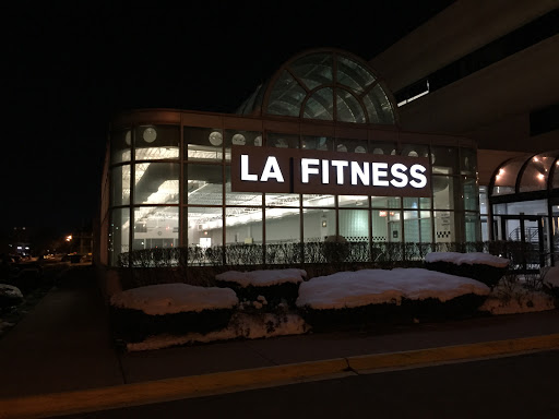 Gym «LA Fitness», reviews and photos, 5444 N Cumberland Ave, Chicago, IL 60656, USA
