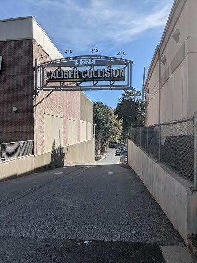 Auto Repair Shop «ABRA Auto Body & Glass», reviews and photos, Peachtree Rd Peachtree Rd Ste 180, Atlanta, GA 30305, USA