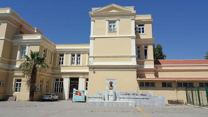 İzmir Atatürk Lisesi