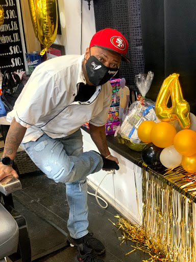 Barber Shop «Cut It Out Barbershop», reviews and photos, 7151 W Grand Ave, Chicago, IL 60707, USA