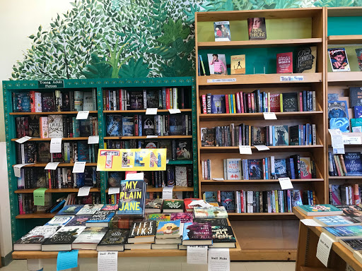 Book Store «Magic Tree Bookstore», reviews and photos, 141 N Oak Park Ave, Oak Park, IL 60301, USA