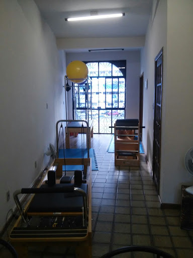 Logo da empresa - Lopes Pilates Studio