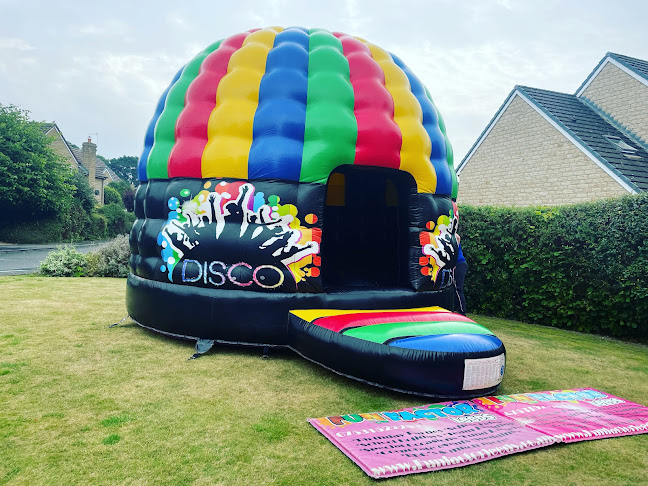 Comments and reviews of Fun Factor Leeds Bouncy Castle & Hot Tub Hire