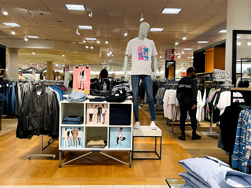 Department Store «Nordstrom Ross Park», reviews and photos, 1000 Ross Park Mall Dr, Pittsburgh, PA 15237, USA