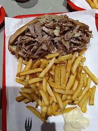 Porc effiloché du Restaurant Eyfel Grill & Kebabs à Paris - n°6