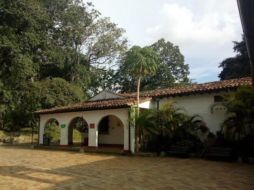 Casa Paraguitas - Museo Guane