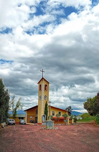 Opiniones de Iglesia Católica Virgen Peregrina de Puengasí en Quito - Iglesia