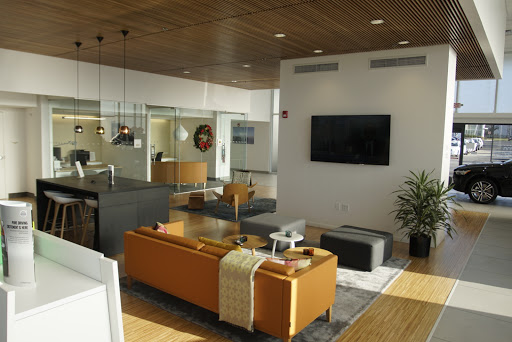 Car Dealer «Wynn Volvo Cars Norristown», reviews and photos, 2049 W Main St, Norristown, PA 19403, USA