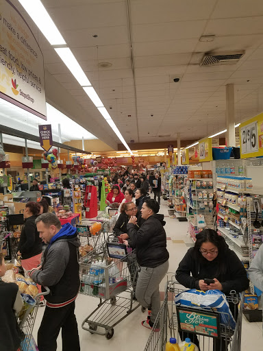 Grocery Store «Stop & Shop», reviews and photos, 35 Washington St, Lynn, MA 01904, USA