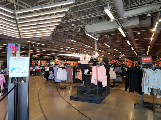 Clothing Store «Nike Factory Store», reviews and photos, 2950 I-20 Frontage Rd #755, Grand Prairie, TX 75052, USA