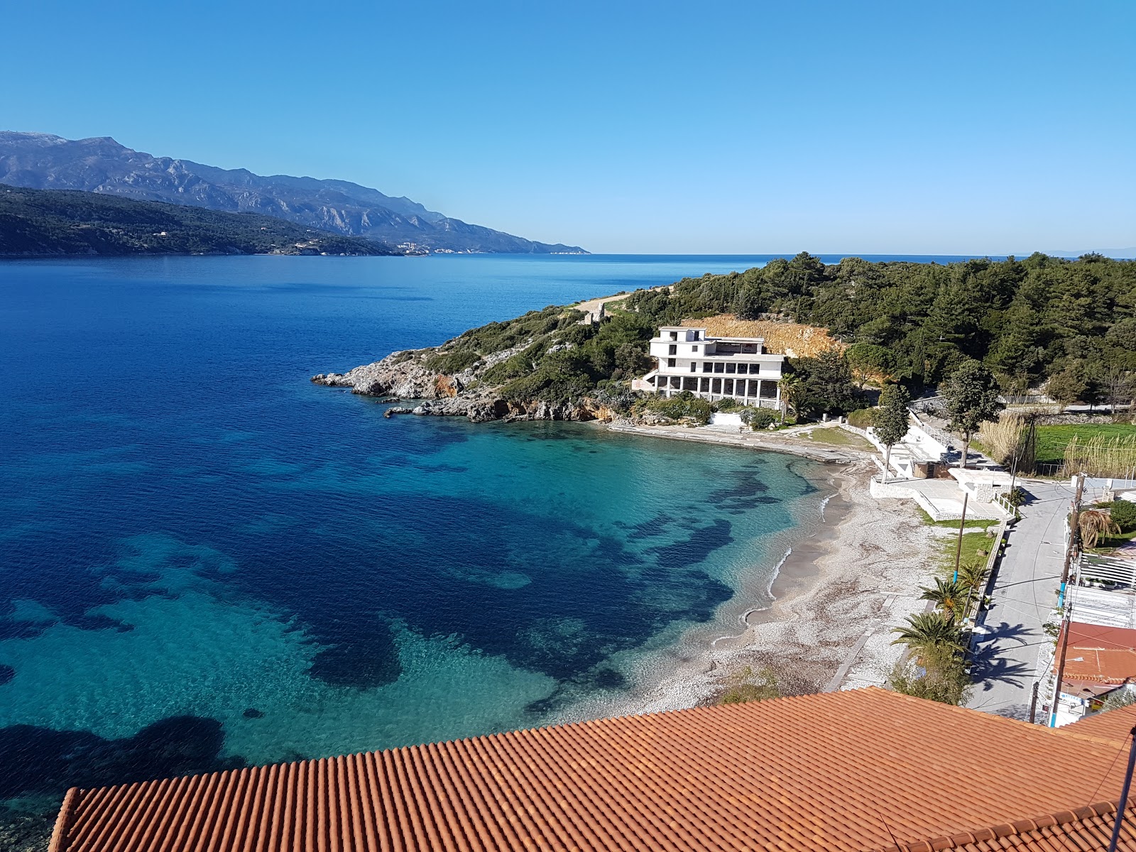 Paralia Gaggou'in fotoğrafı hafif çakıl yüzey ile