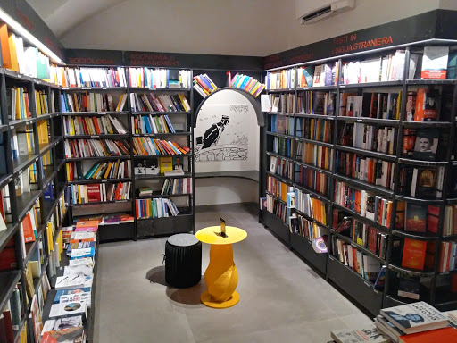 The Spark Creative Hub - Mondadori Bookstore