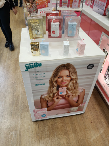 Hair Salon «Ulta Beauty», reviews and photos, 5860 Leesburg Pike, Falls Church, VA 22041, USA