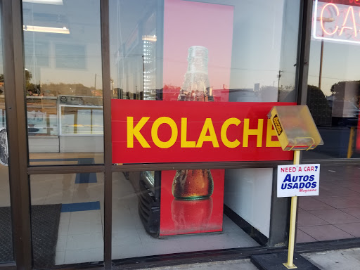 Donut Shop «Donut Town», reviews and photos, 215 E University Dr # 101, McKinney, TX 75069, USA