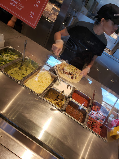 Mexican Restaurant «Chipotle Mexican Grill», reviews and photos, 895 N Academy Blvd, Colorado Springs, CO 80909, USA