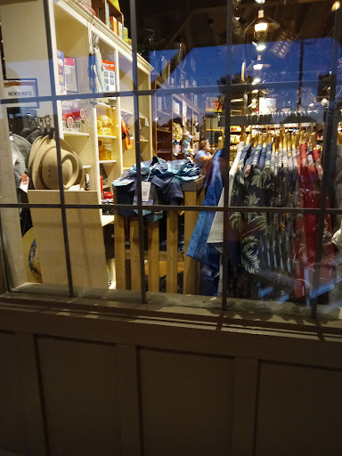 American Restaurant «Cracker Barrel Old Country Store», reviews and photos, 6055 Som Center Rd, Willoughby, OH 44094, USA