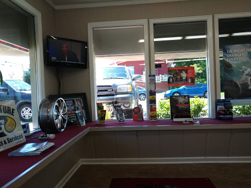 Tire Shop «Durham Tire & Auto Center», reviews and photos, 2504 Hillsborough Rd, Durham, NC 27705, USA