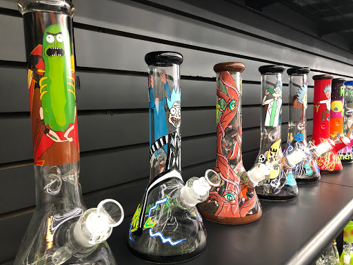 Vaporizer Store «Still Smokin Smoke Shop & Vape Bar», reviews and photos, 6359 Westheimer Rd, Houston, TX 77057, USA