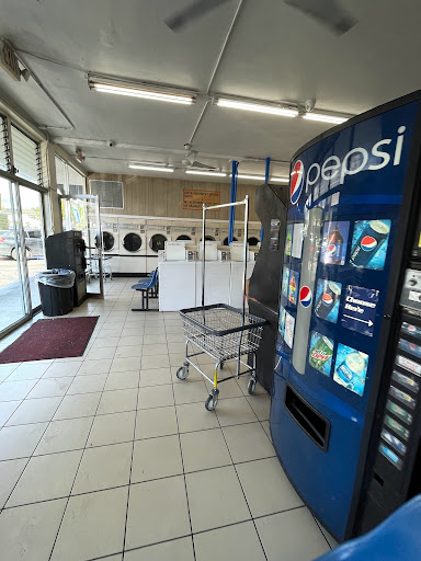 Laundromat «Southport Coin Laundry-Cleaner», reviews and photos, 1063 SE 17th St, Fort Lauderdale, FL 33316, USA