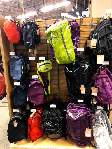 Camping Store «REI», reviews and photos, 17W160 W 22nd St, Oakbrook Terrace, IL 60181, USA