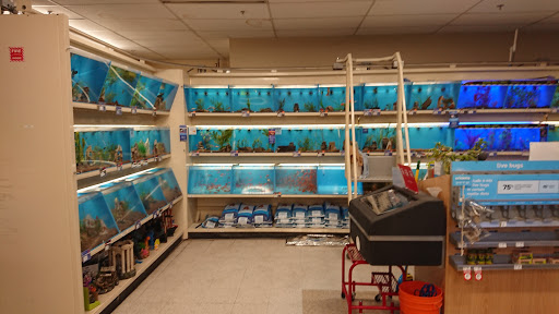 Pet Supply Store «PetSmart», reviews and photos, 1505 11th Ave NW, Issaquah, WA 98027, USA