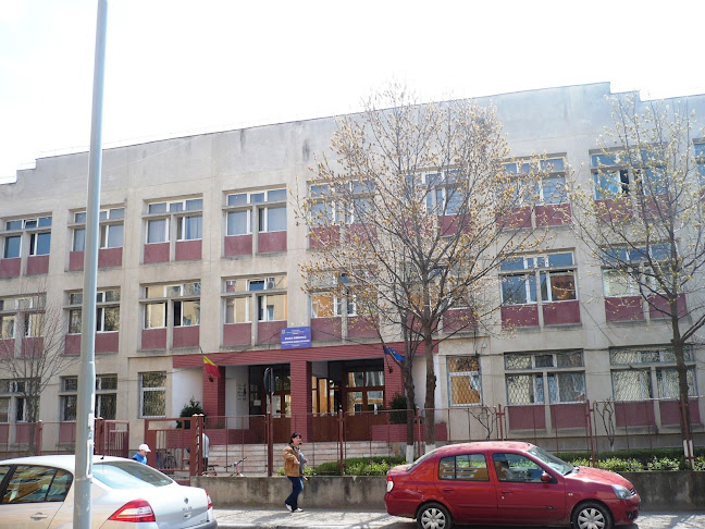 Școala Gimnazială "Academician Marin Voiculescu"