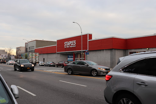 Office Supply Store «Staples», reviews and photos, 209-34 Northern Blvd, Bayside, NY 11361, USA