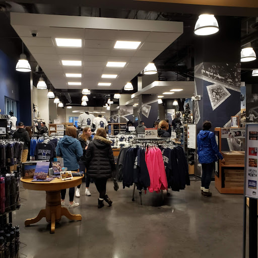 Xavier University Bookstore, 3800 Victory Parkway, Cincinnati, OH 45207, USA, 