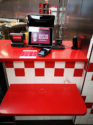 Photo n°85 de Five Guys Dijon Toison d'Or à Dijon ()
