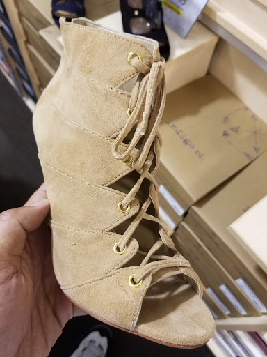 Shoe Store «DSW Designer Shoe Warehouse», reviews and photos, 2500 Central Park Ave, Yonkers, NY 10710, USA