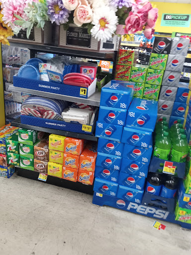 Shopping Mall «Village Square Shopping Center», reviews and photos, 2800 Recker Hwy, Winter Haven, FL 33880, USA