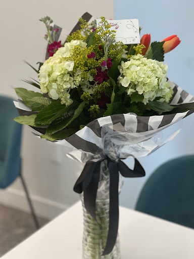 Florist «LUSH BOUQUET Flowers Downtown Phoenix», reviews and photos, 201 N Central Ave, Phoenix, AZ 85004, USA