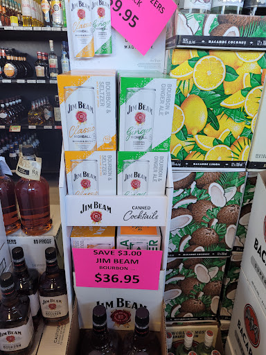 Liquor Store «Santiam Liquor Store», reviews and photos, 2530 Pacific Blvd SE, Albany, OR 97322, USA