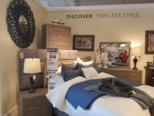 Furniture Store «Ashley HomeStore», reviews and photos, 2915 N Dale Mabry Hwy, Tampa, FL 33607, USA