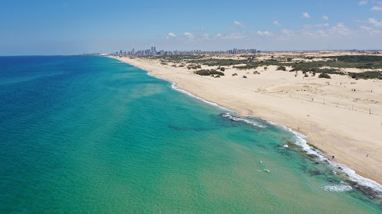 Nitsanim beach