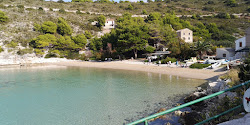 Porat beach'in fotoğrafı ve yerleşim