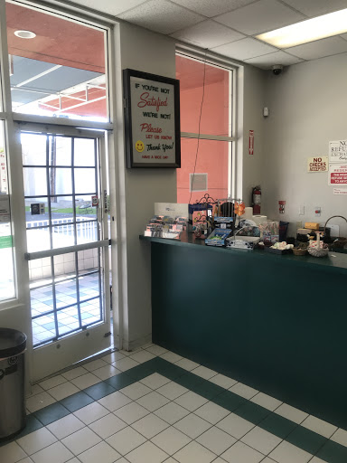 Car Wash «Imperial Carwash», reviews and photos, 401 E Imperial Hwy, La Habra, CA 90631, USA