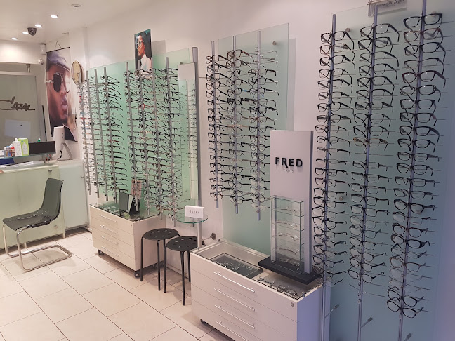 Comments and reviews of Optichic Opticians