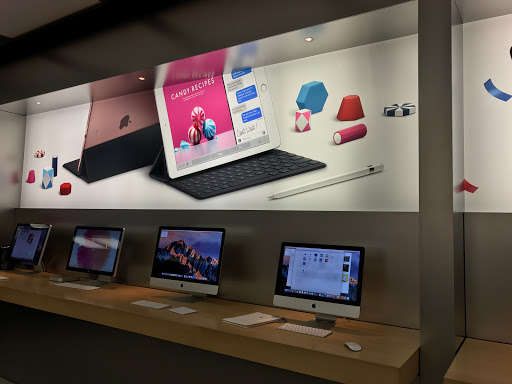 Computer Store «Apple Somerset», reviews and photos, 2800 W Big Beaver Rd, Troy, MI 48084, USA