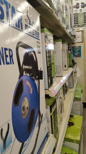 Hardware Store «Harbor Freight Tools», reviews and photos, 270 Peninsula Blvd, Hempstead, NY 11550, USA