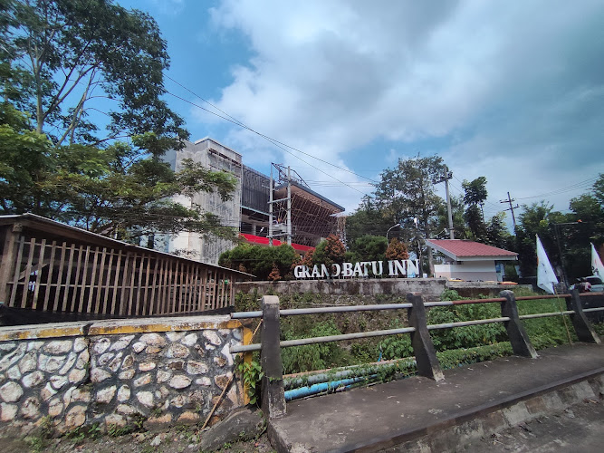 Grand Batu Inn