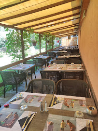 Atmosphère du Restaurant L'Hysope à Saint-Jean-Saint-Nicolas - n°1